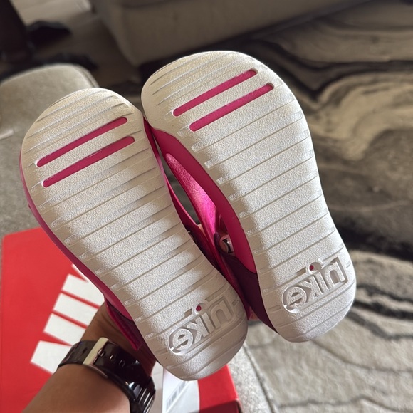 Girls Nike Sunday project 3 - Picture 3 of 5